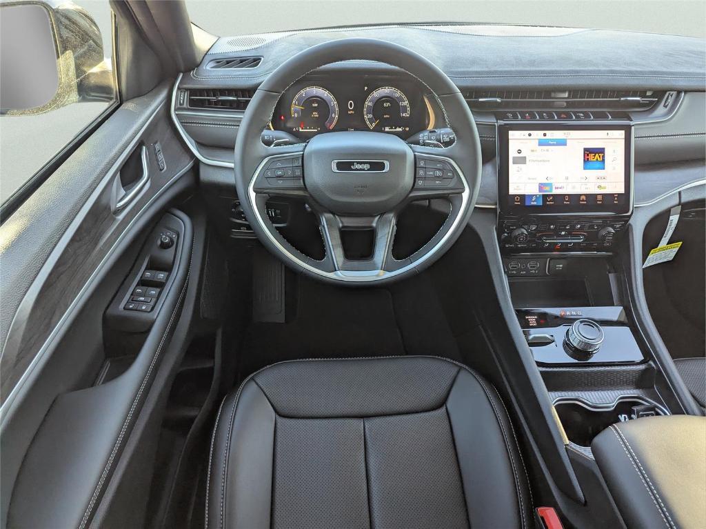 new 2025 Jeep Grand Cherokee car, priced at $49,611