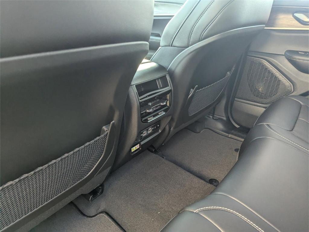 new 2025 Jeep Grand Cherokee car, priced at $49,611