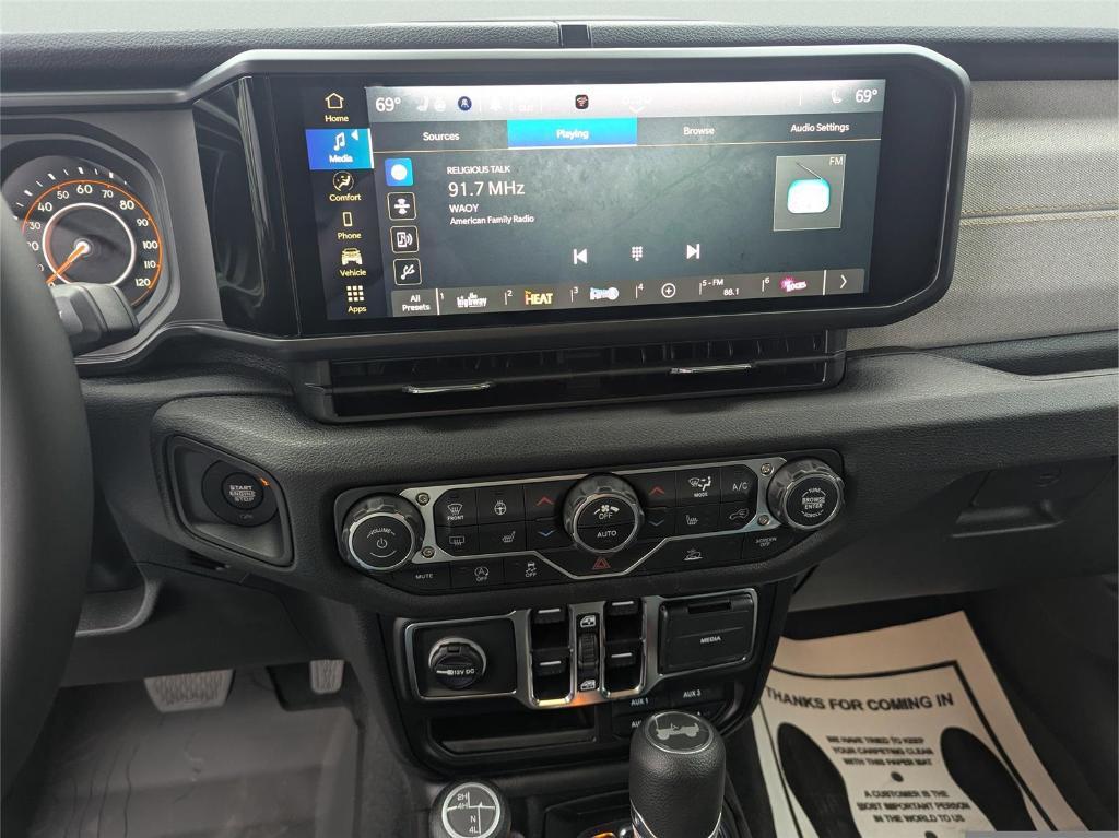 new 2026 Jeep Wrangler car, priced at $46,227