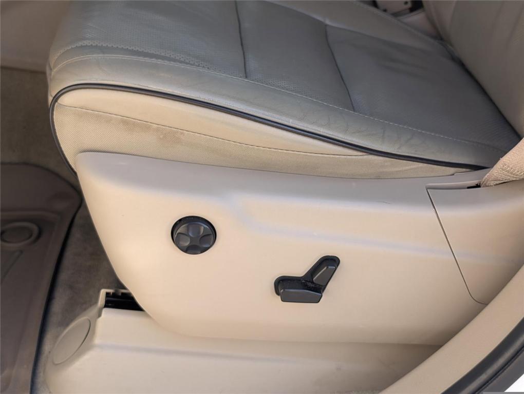 used 2016 Jeep Grand Cherokee car, priced at $14,372