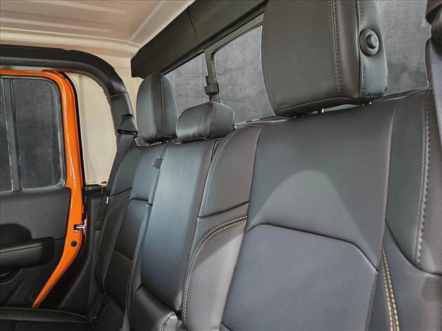 new 2025 Jeep Gladiator car, priced at $41,830