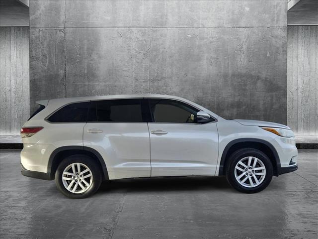 used 2015 Toyota Highlander car, priced at $12,621