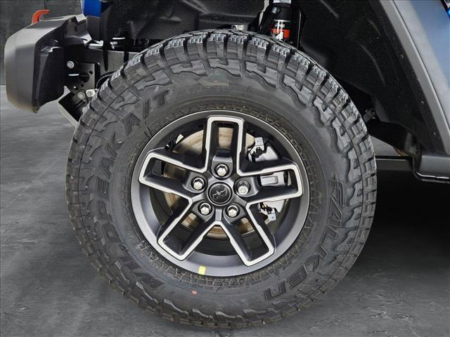 new 2025 Jeep Gladiator car, priced at $46,453