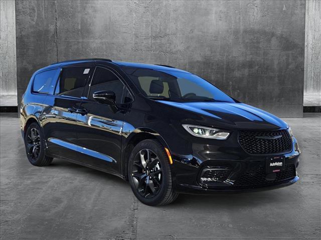 new 2025 Chrysler Pacifica car, priced at $50,958