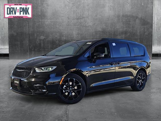 new 2025 Chrysler Pacifica car, priced at $50,958