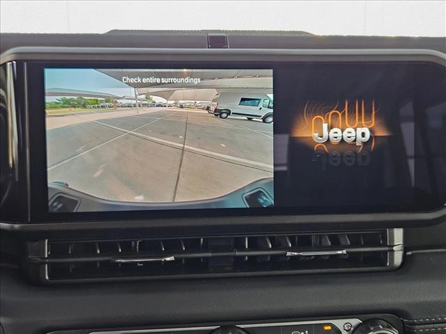 new 2025 Jeep Gladiator car, priced at $40,624