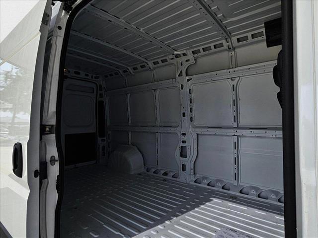 new 2025 Ram ProMaster 2500 car, priced at $45,106