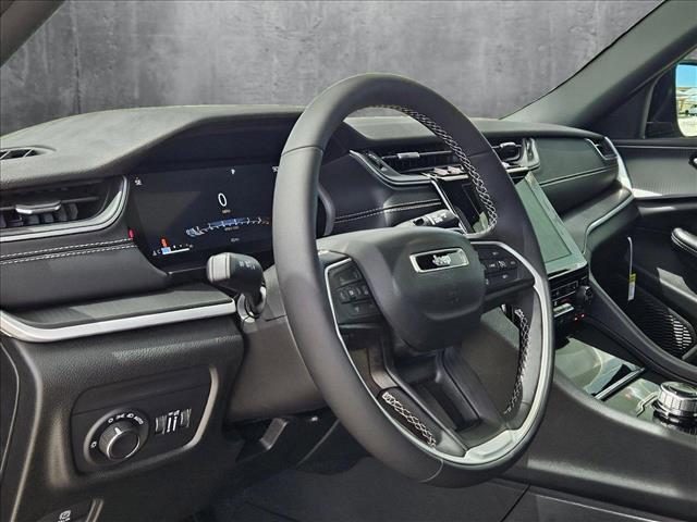 new 2025 Jeep Grand Cherokee L car, priced at $39,919