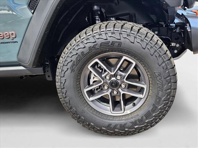 new 2025 Jeep Gladiator car, priced at $45,909