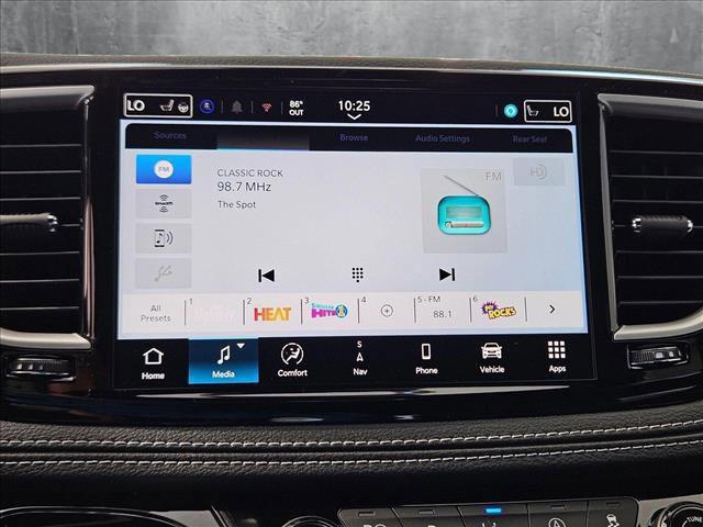 new 2025 Chrysler Pacifica car, priced at $45,402