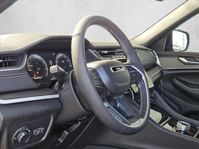 new 2025 Jeep Grand Cherokee car, priced at $34,572