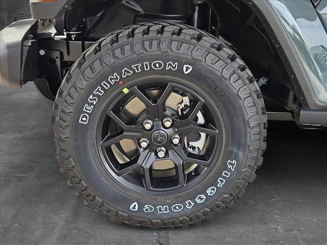 new 2025 Jeep Gladiator car, priced at $42,577