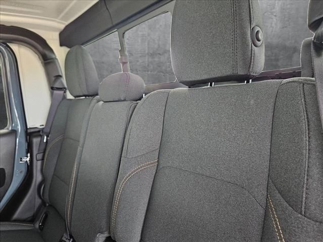 new 2025 Jeep Gladiator car, priced at $42,577