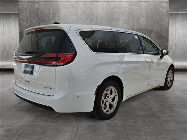 new 2024 Chrysler Pacifica car, priced at $46,672