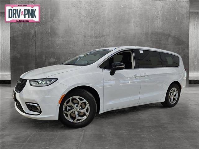 new 2024 Chrysler Pacifica car, priced at $46,672