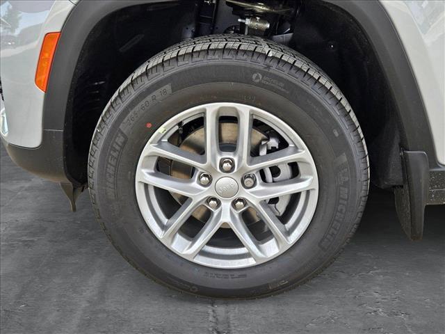 new 2025 Jeep Grand Cherokee car, priced at $34,697