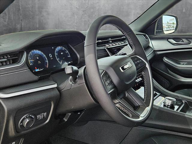 new 2025 Jeep Grand Cherokee car, priced at $34,697