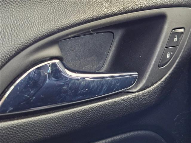 used 2021 Chevrolet Equinox car, priced at $19,602