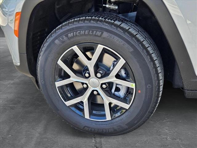 new 2025 Jeep Grand Cherokee L car, priced at $38,235