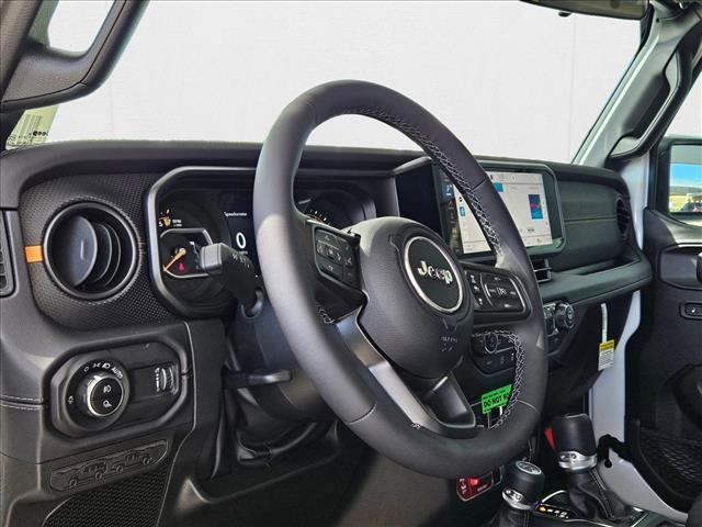 new 2025 Jeep Gladiator car, priced at $43,577
