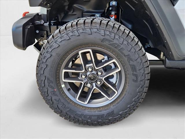 new 2025 Jeep Gladiator car, priced at $43,577