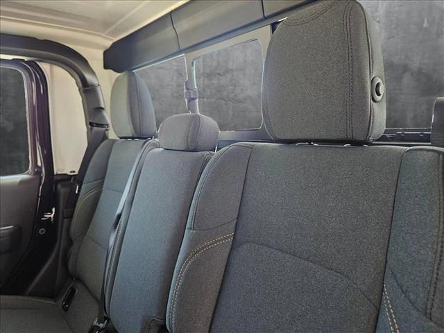 new 2025 Jeep Gladiator car, priced at $35,454