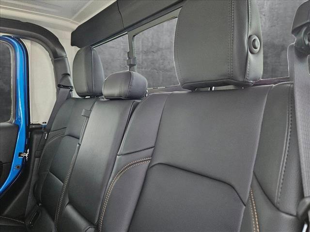 new 2025 Jeep Gladiator car, priced at $41,374