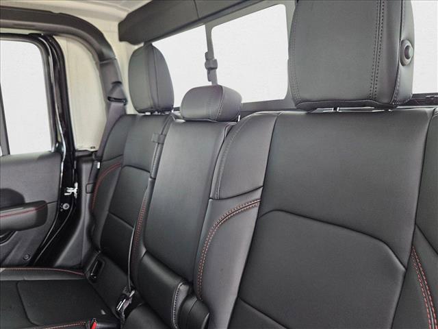 new 2025 Jeep Gladiator car, priced at $46,062