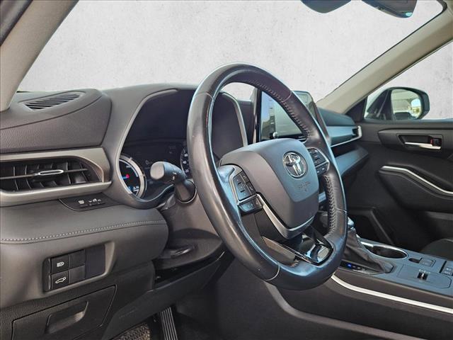 used 2021 Toyota Highlander Hybrid car, priced at $29,966