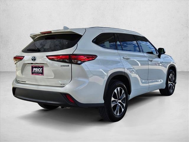 used 2021 Toyota Highlander Hybrid car, priced at $29,966
