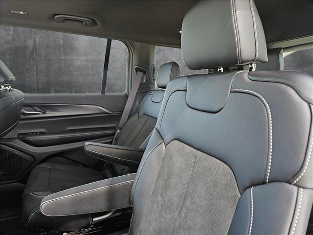 new 2025 Jeep Grand Cherokee L car, priced at $38,076