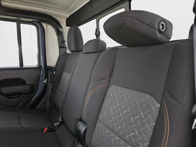 new 2025 Jeep Gladiator car, priced at $44,113