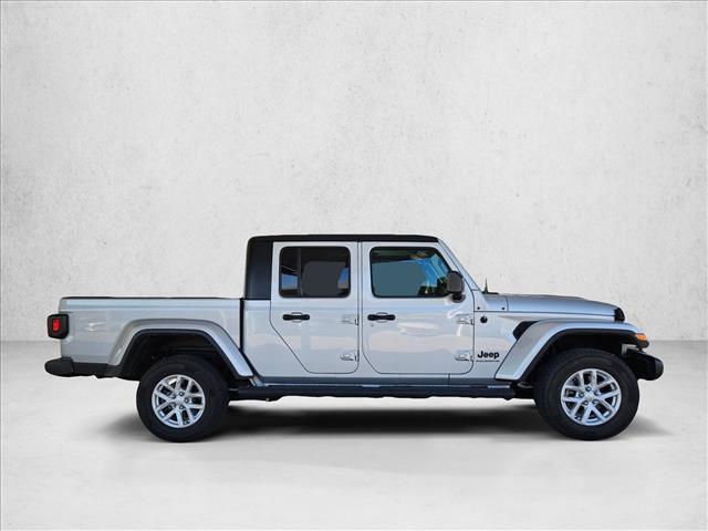 used 2023 Jeep Gladiator car, priced at $28,519