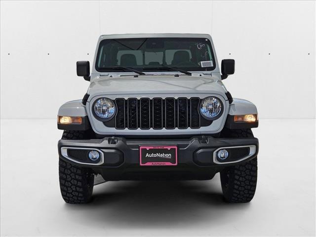 new 2025 Jeep Gladiator car, priced at $39,338