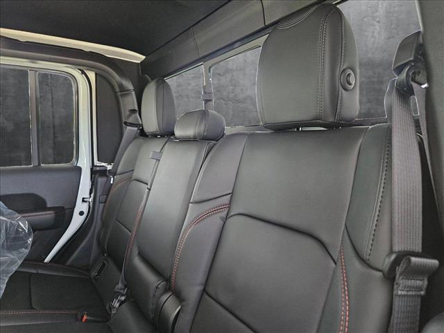 new 2025 Jeep Gladiator car, priced at $51,608