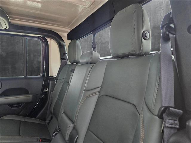 new 2025 Jeep Gladiator car, priced at $47,159