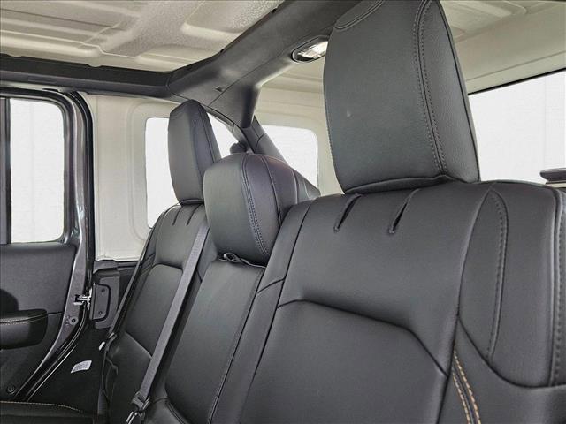 new 2025 Jeep Wrangler car, priced at $45,770