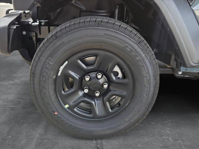 new 2025 Jeep Gladiator car, priced at $33,928