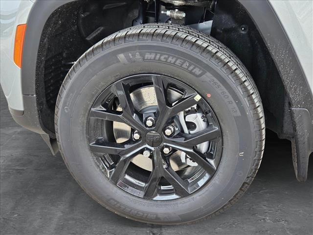 new 2025 Jeep Grand Cherokee L car, priced at $40,419