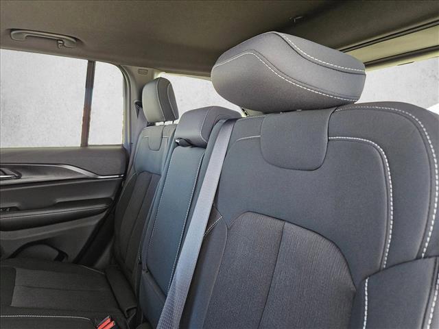 new 2025 Jeep Grand Cherokee car, priced at $34,189