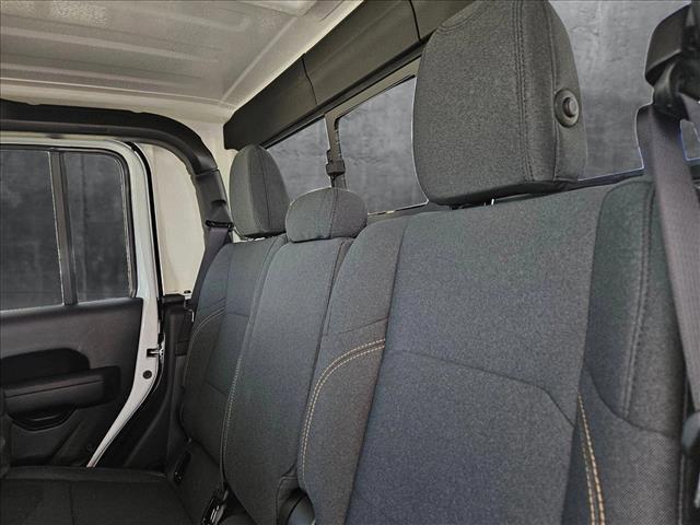 new 2025 Jeep Gladiator car, priced at $38,801