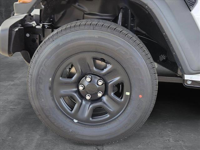 new 2025 Jeep Gladiator car, priced at $34,918