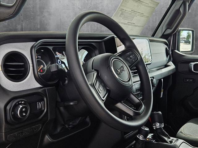 new 2025 Jeep Gladiator car, priced at $35,454