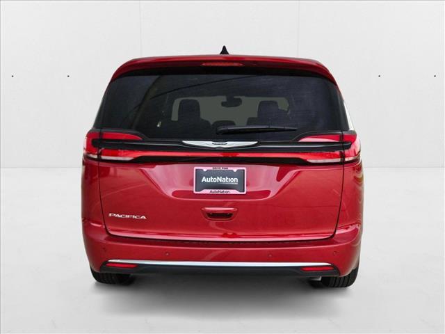 new 2025 Chrysler Pacifica car, priced at $34,016