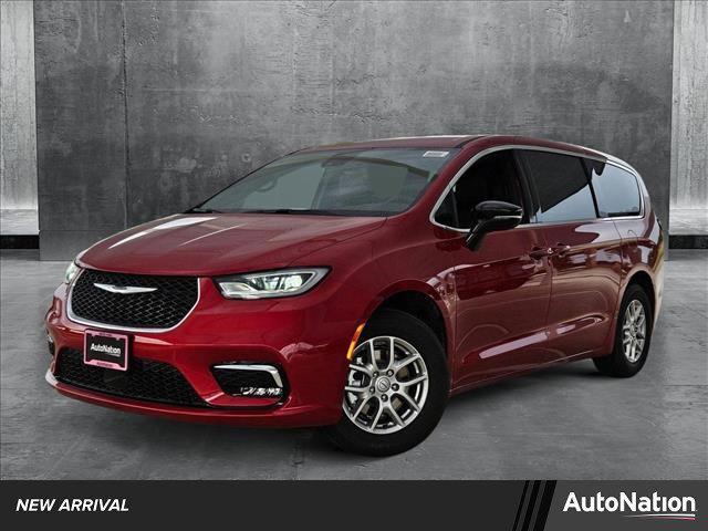 new 2025 Chrysler Pacifica car, priced at $40,516
