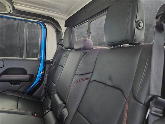 new 2025 Jeep Gladiator car, priced at $47,312