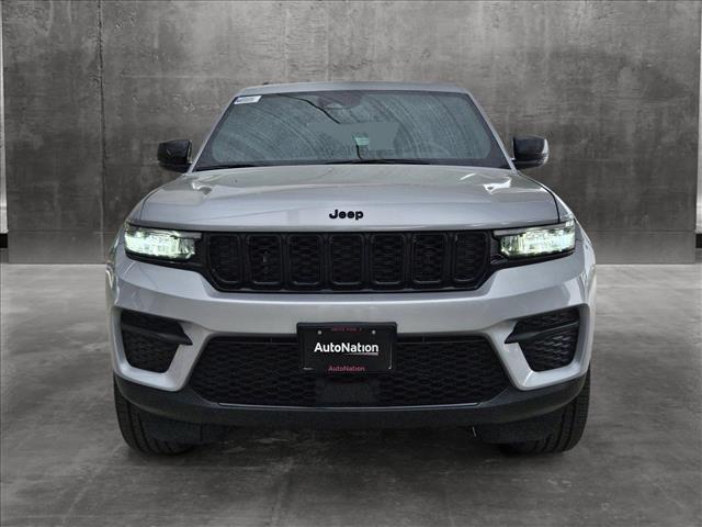 new 2024 Jeep Grand Cherokee car, priced at $37,927