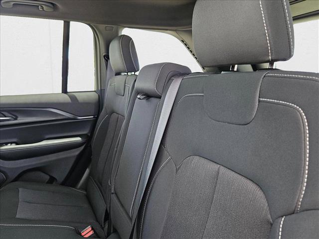 new 2025 Jeep Grand Cherokee car, priced at $34,064