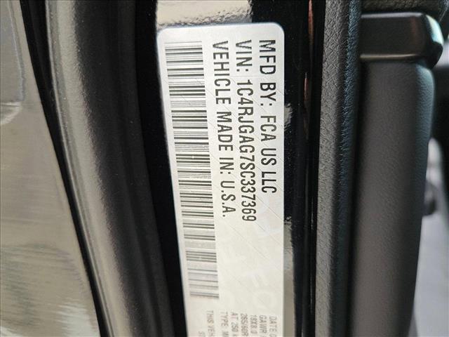 new 2025 Jeep Grand Cherokee car, priced at $34,314