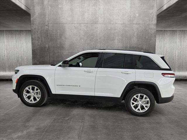 new 2024 Jeep Grand Cherokee car, priced at $42,377